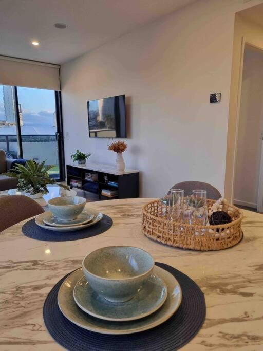 Modern 1 Brm Apartment With Pool Close To Beach Gold Coast Luaran gambar