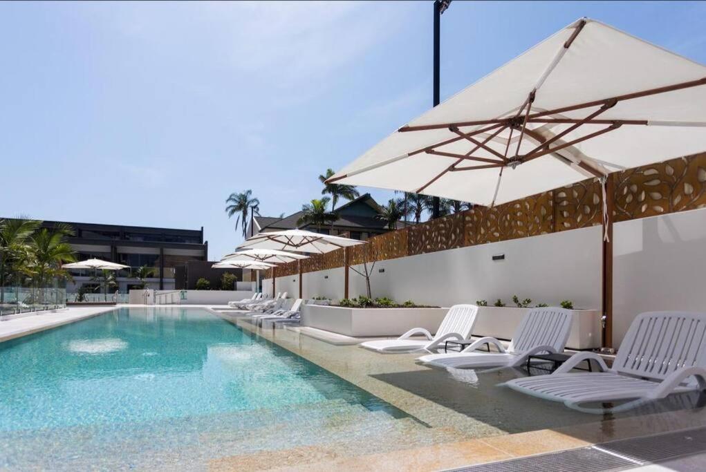 Modern 1 Brm Apartment With Pool Close To Beach Gold Coast Luaran gambar